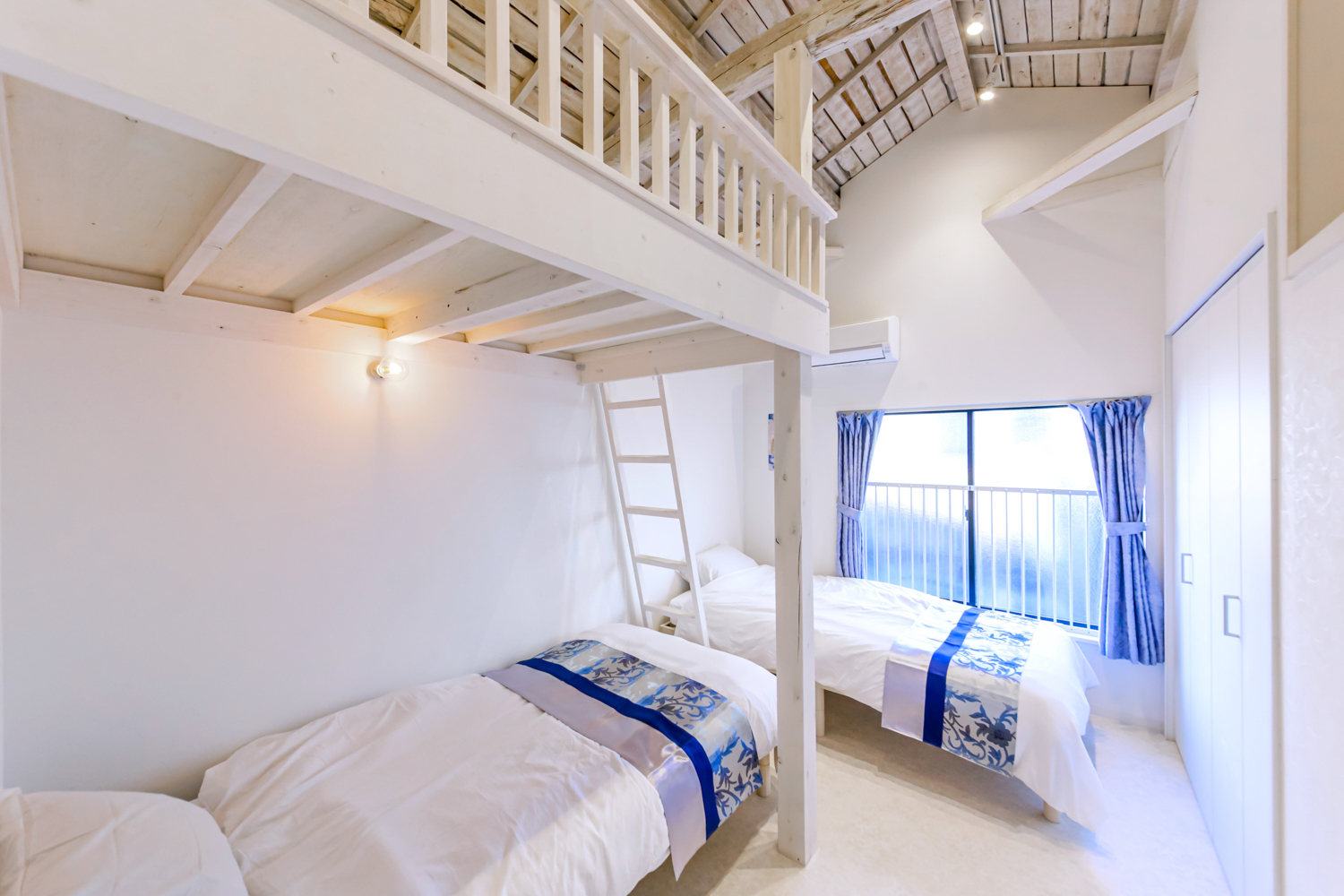 Bedroom 1 with loft